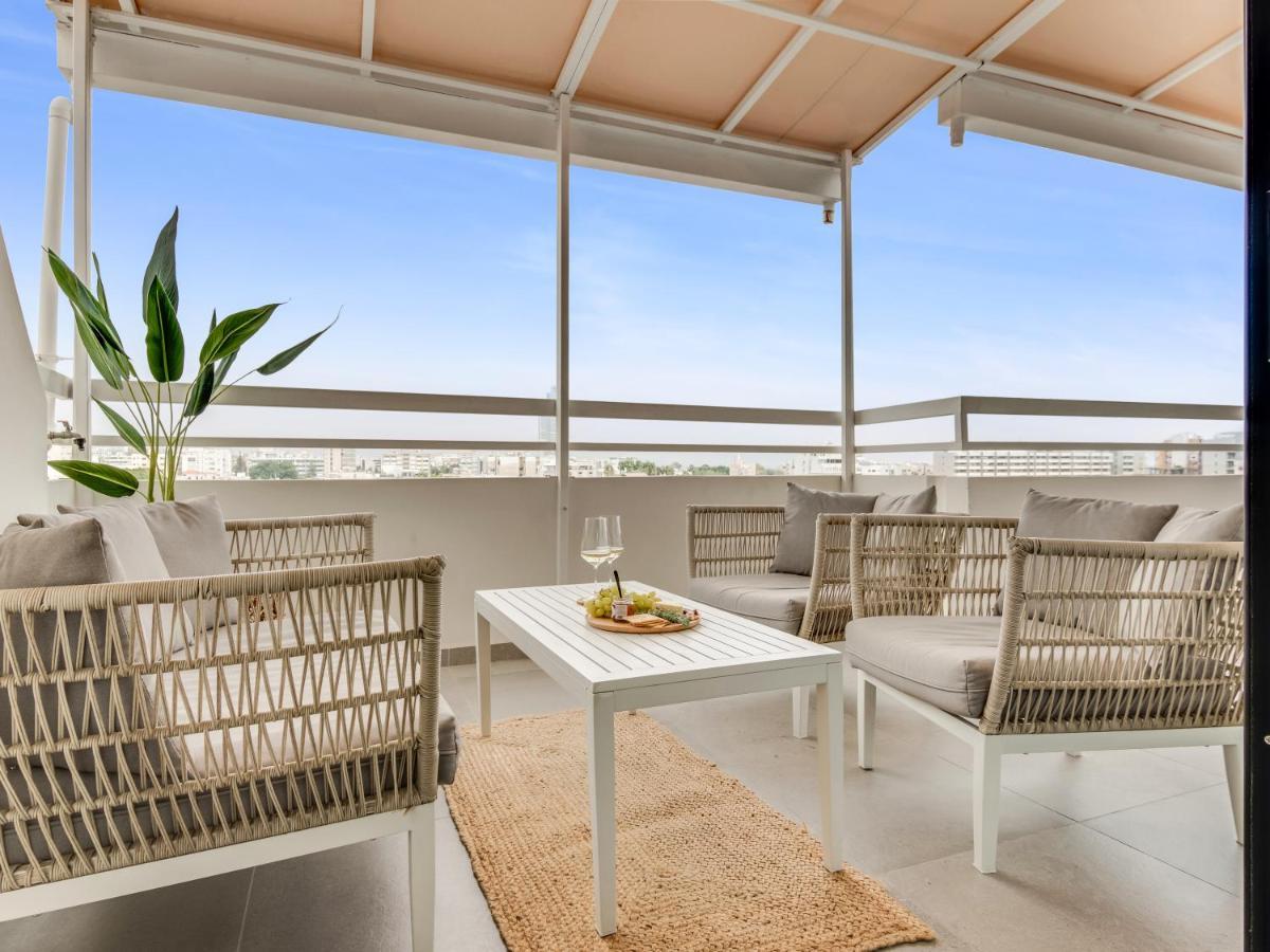 Sanders Coral Court Penthouse - Cute 3-Bedroom Apartment With Balcony Limasol Buitenkant foto