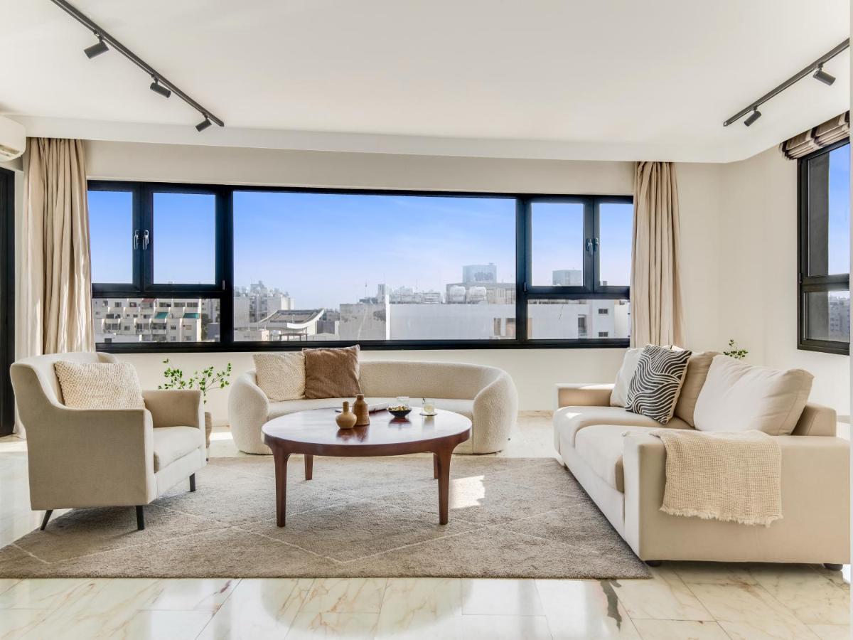 Sanders Coral Court Penthouse - Cute 3-Bedroom Apartment With Balcony Limasol Buitenkant foto