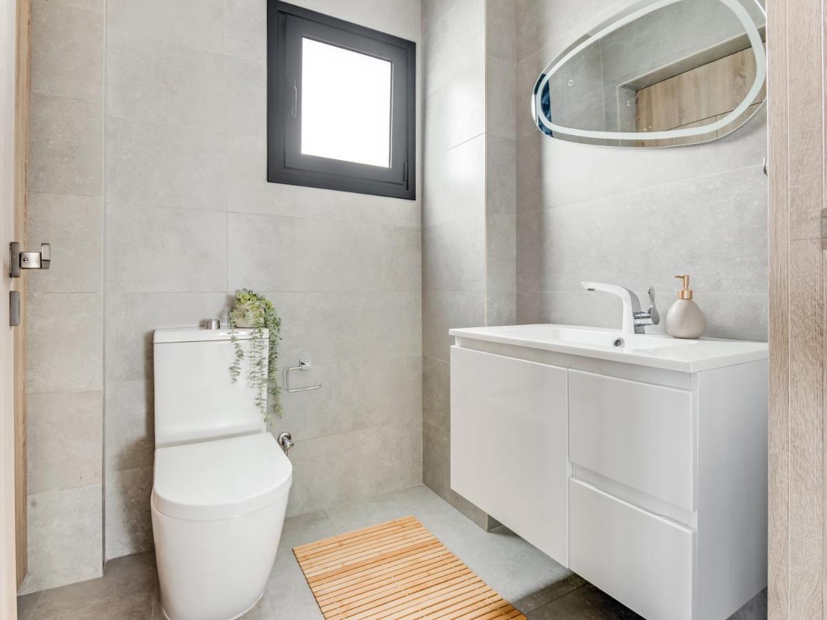 Sanders Coral Court Penthouse - Cute 3-Bedroom Apartment With Balcony Limasol Buitenkant foto